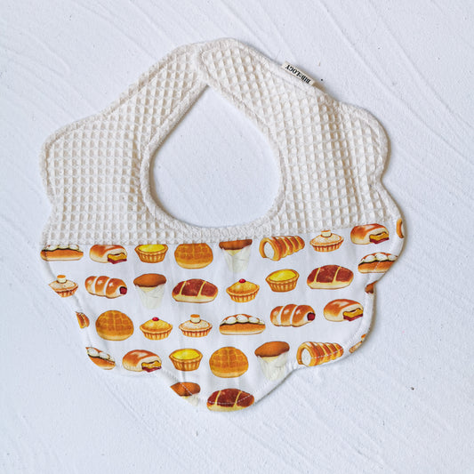 Flower Shaped Bib | Hong Kong Style Bread