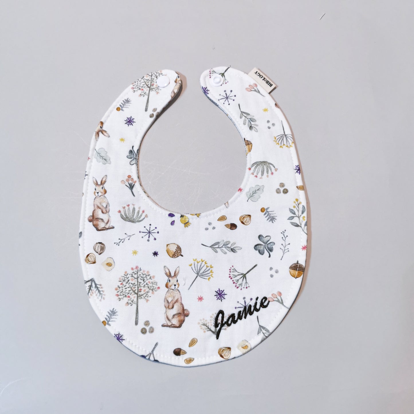 TRADITIONAL BIB| Milky Rabbit