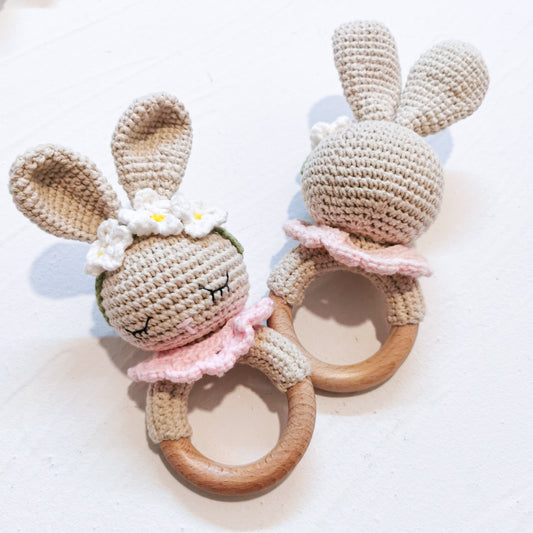 Crochet Wood Rattle| Bunny with flowers (Organic Cotton)