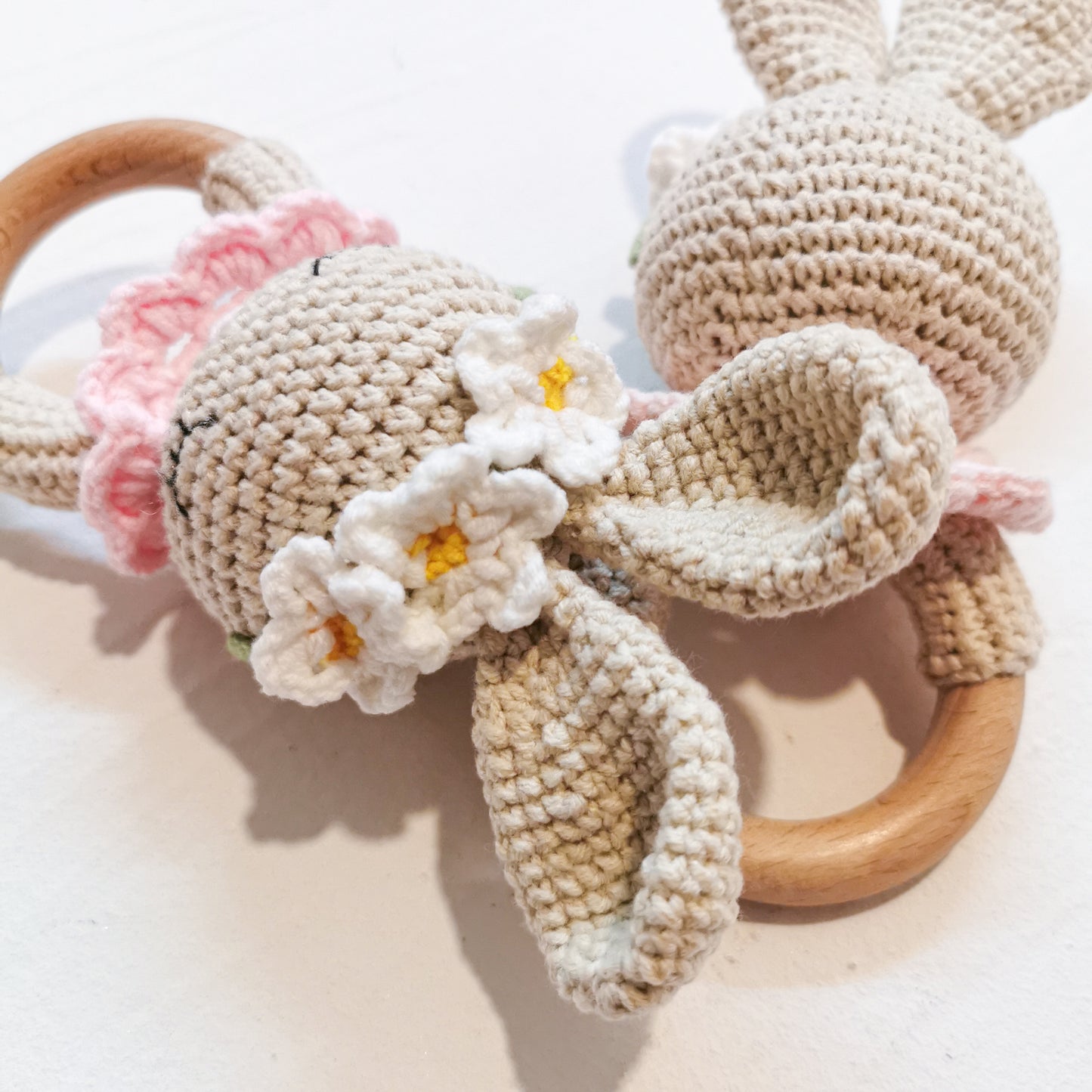 Crochet Wood Rattle| Bunny with flowers (Organic Cotton)