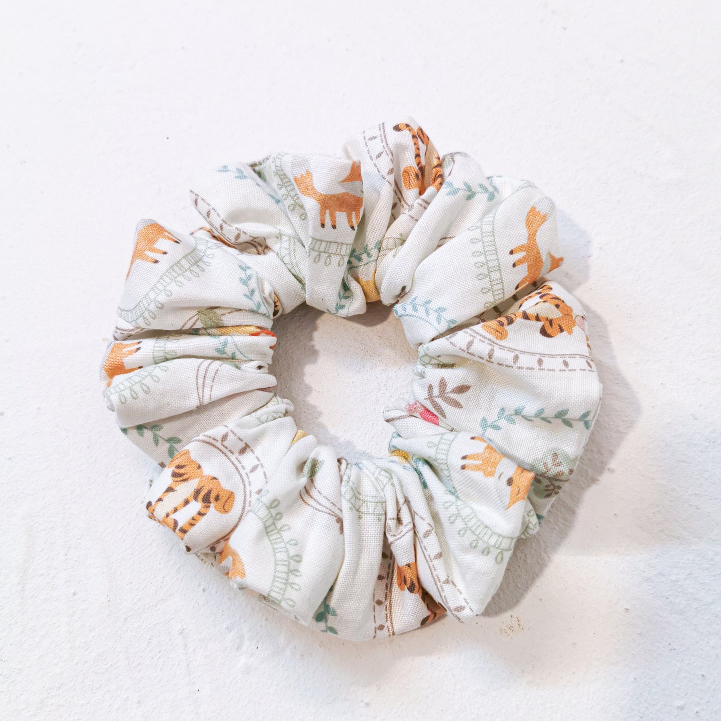 IN STOCK| Scrunchy- Pooh & Tigger