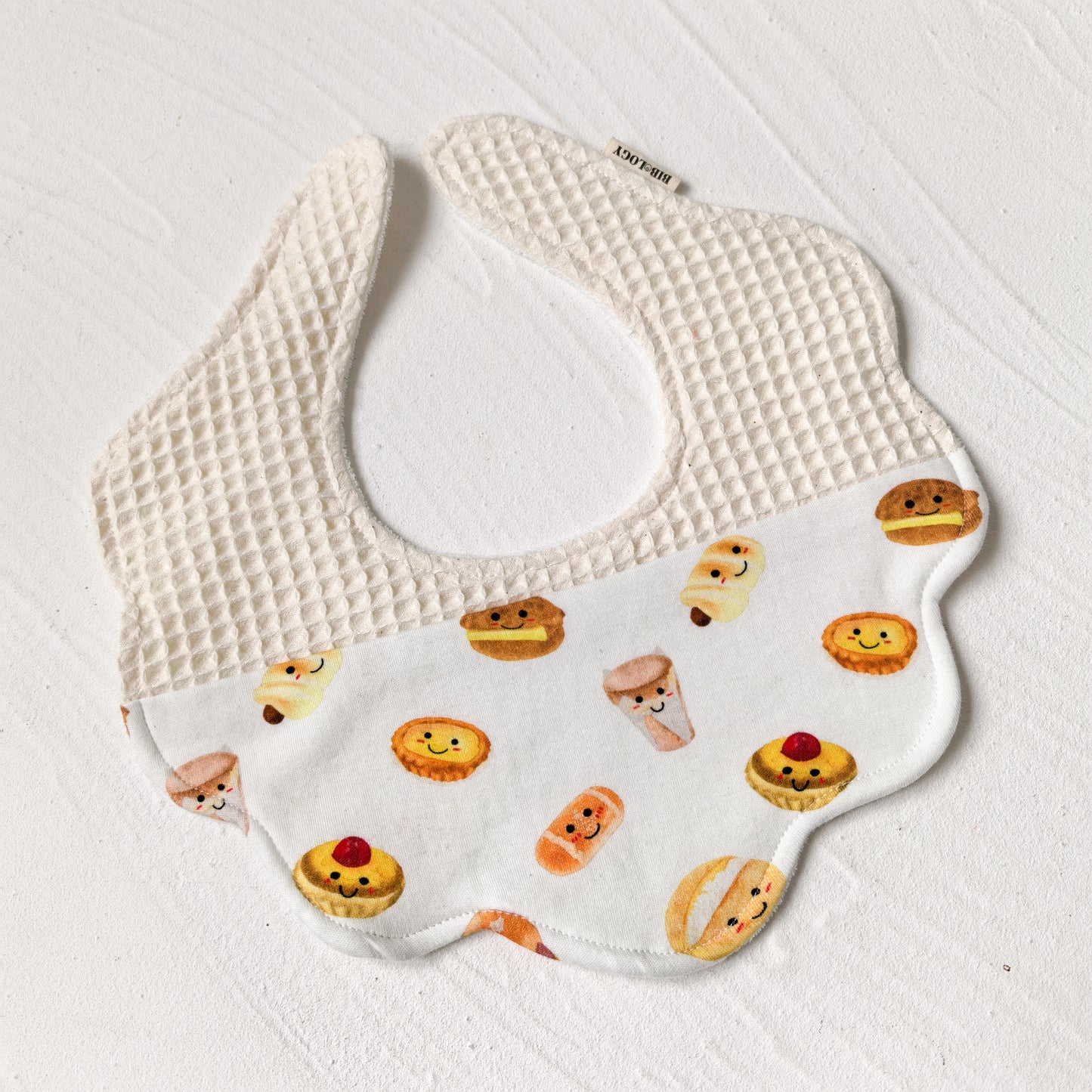 Flower Shaped Bib| HK BREAD WITH SMILEY FACE